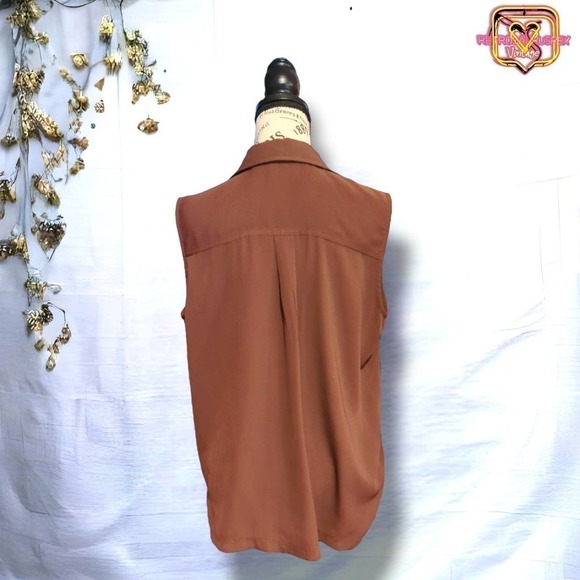 Vintage 1960's Funky Polyester Sleeveless Brown Collared Button Up Shirt - Picture 3 of 6